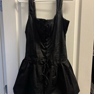 Black Sleeveless Front Lace up Dress
